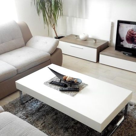 Holiday Home Marsan Pula Bagian luar foto