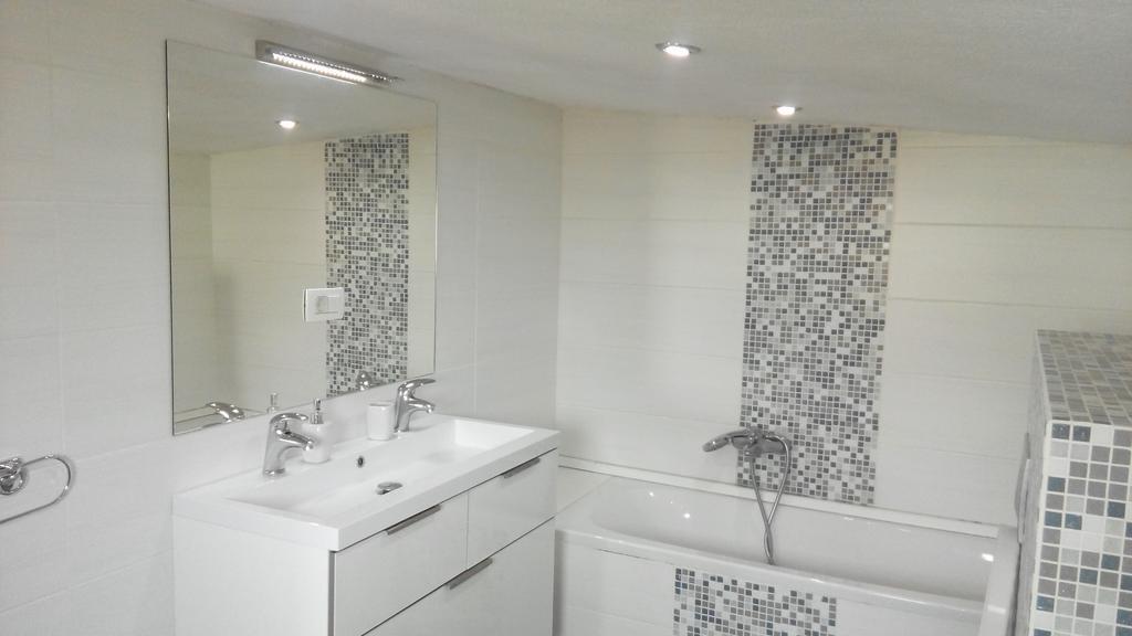 Holiday Home Marsan Pula Bagian luar foto