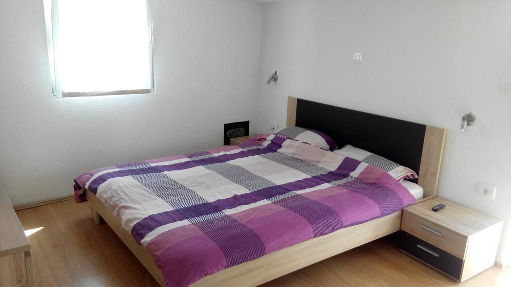 Holiday Home Marsan Pula Bagian luar foto